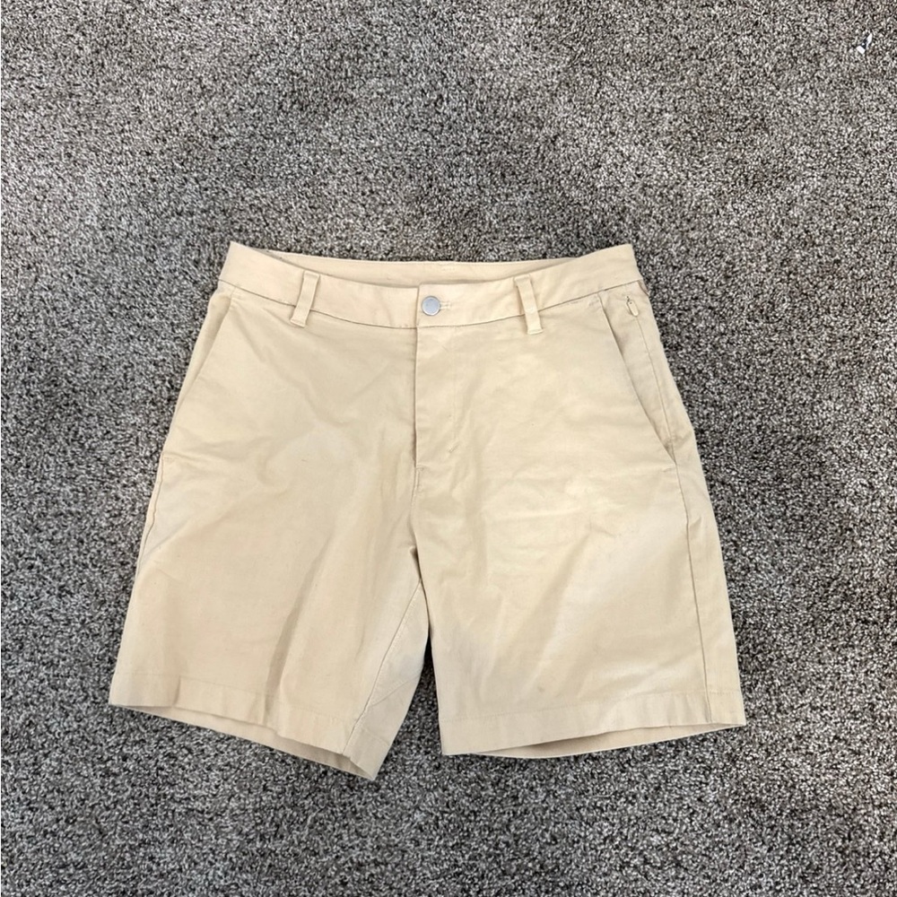 Lululemon Commission Short 7" Classic Fit White Opal/Khaki Men Size 30 NWOT